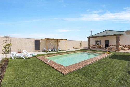 Casa Rural Rafael Lantejuela — 4-Star Luxury Hotel in La Lantejuela, Spain