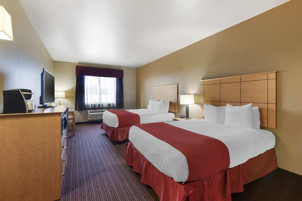 Best Western Golden Prairie Inn & Suites - photo 3