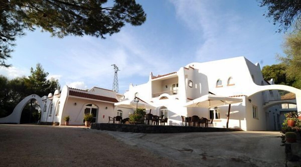 Hotel Villa Cedrino - carbon neutral hotel in Dorgali