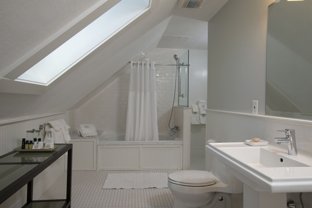 Liberty Hill Inn - photo 54