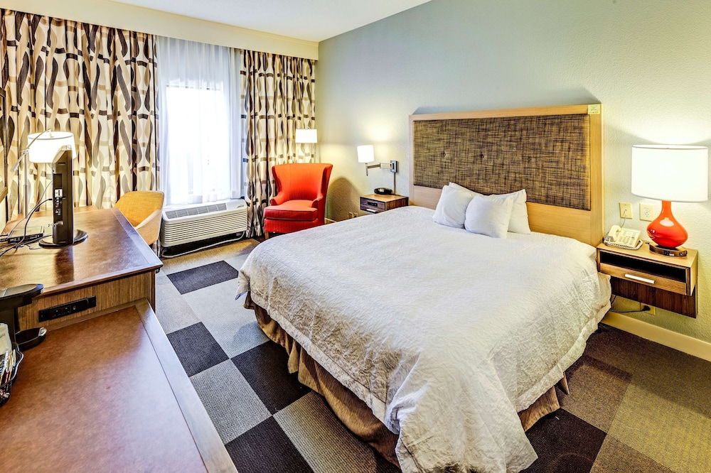 Hampton Inn by Hilton Columbus I 70E Hamilton Rd - photo 24