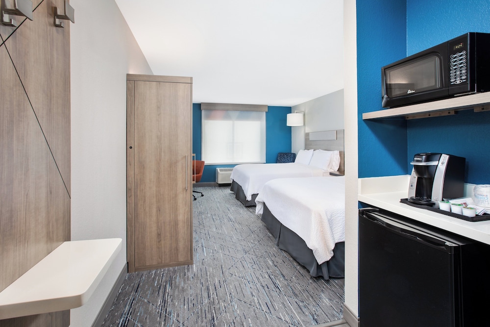 Holiday Inn Express & Suites Buffalo by IHG - photo 21