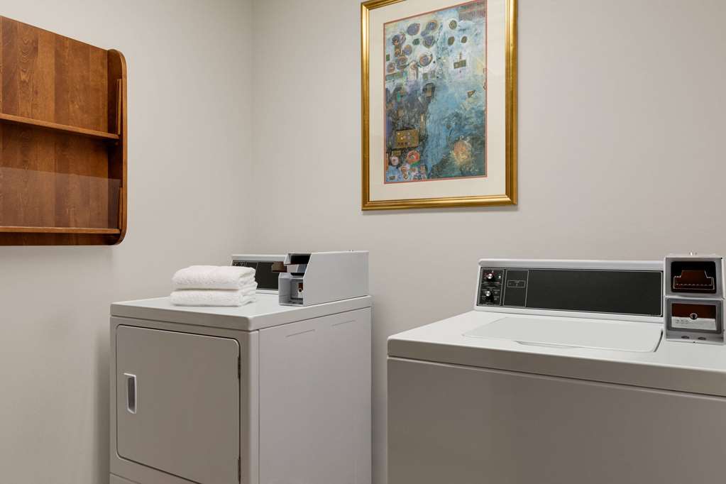 Wingate by Wyndham Green Bay Airport - photo 35