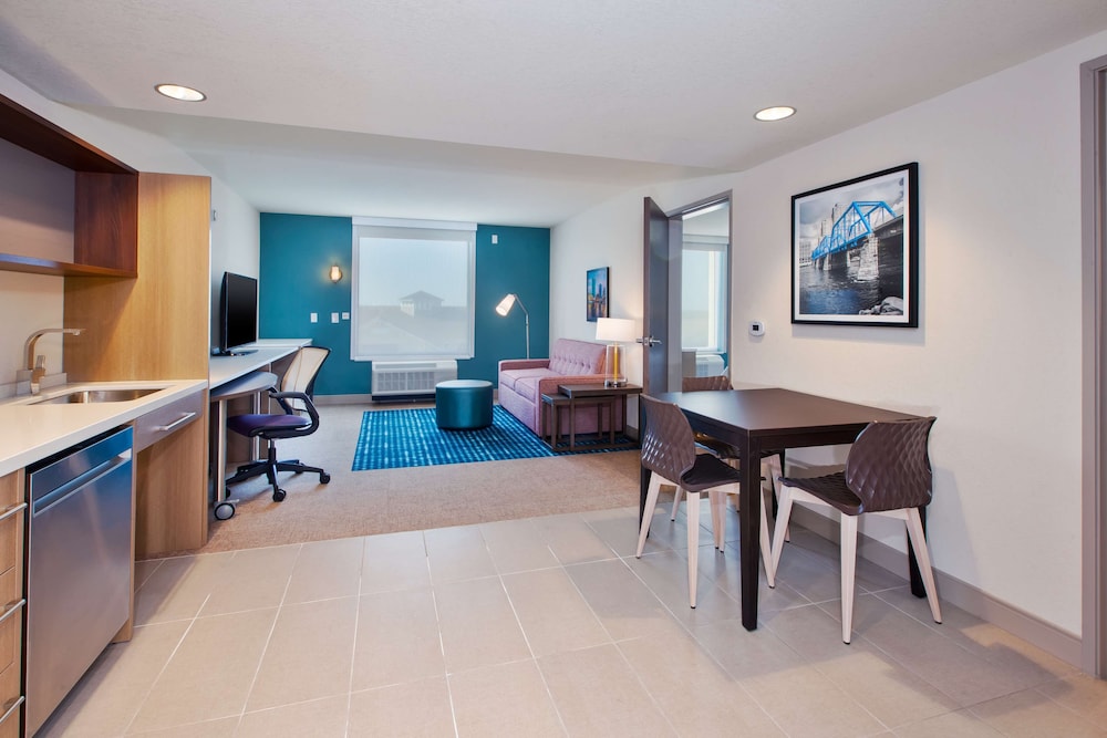 Home2 Suites by Hilton Grand Rapids South - photo 12