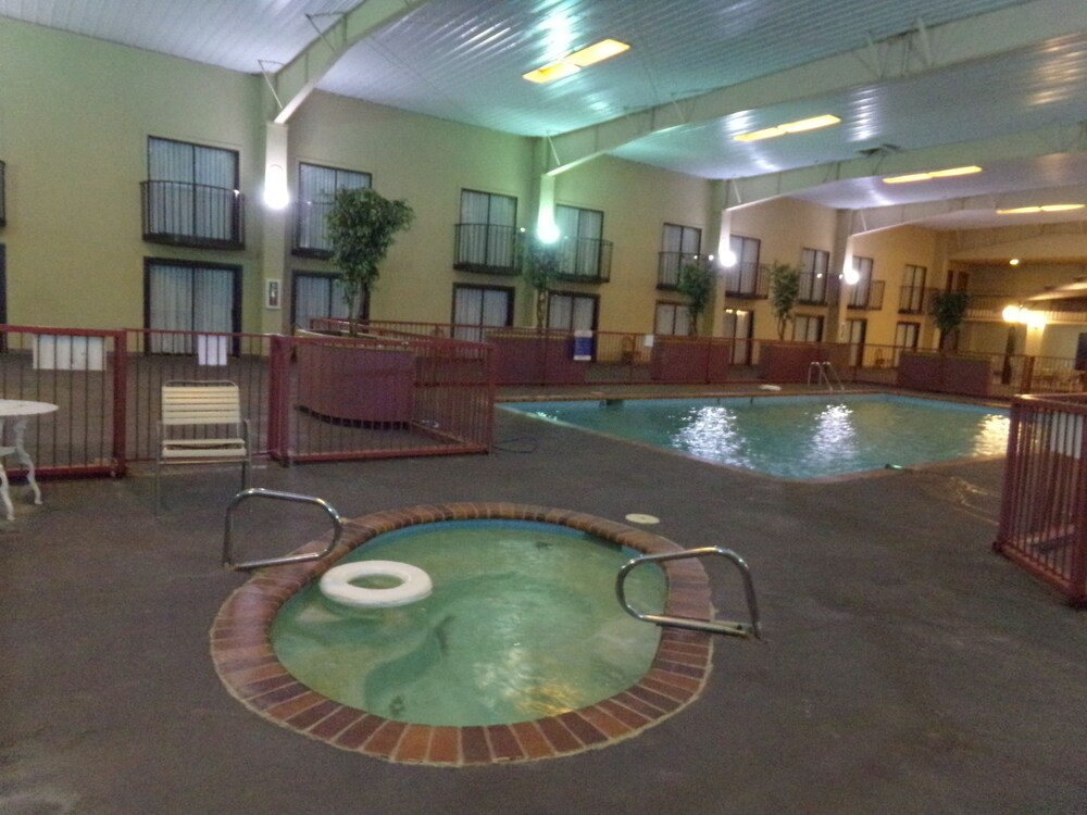 Regency Inn & Suites Altus OK - photo 11