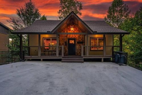 Hillside Haven by Avada Properties - carbon neutral hotel in Pigeon Forge