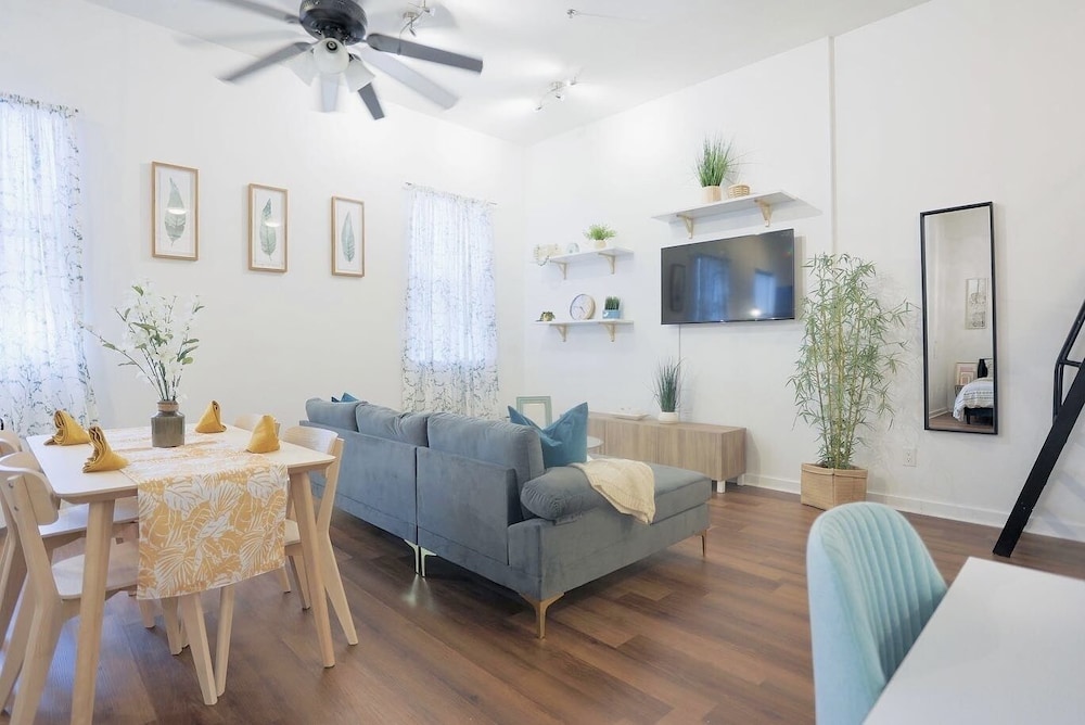 Old West Lofts Down Town Tampa — 4-Star Luxury Hotel in Tampa, United States
