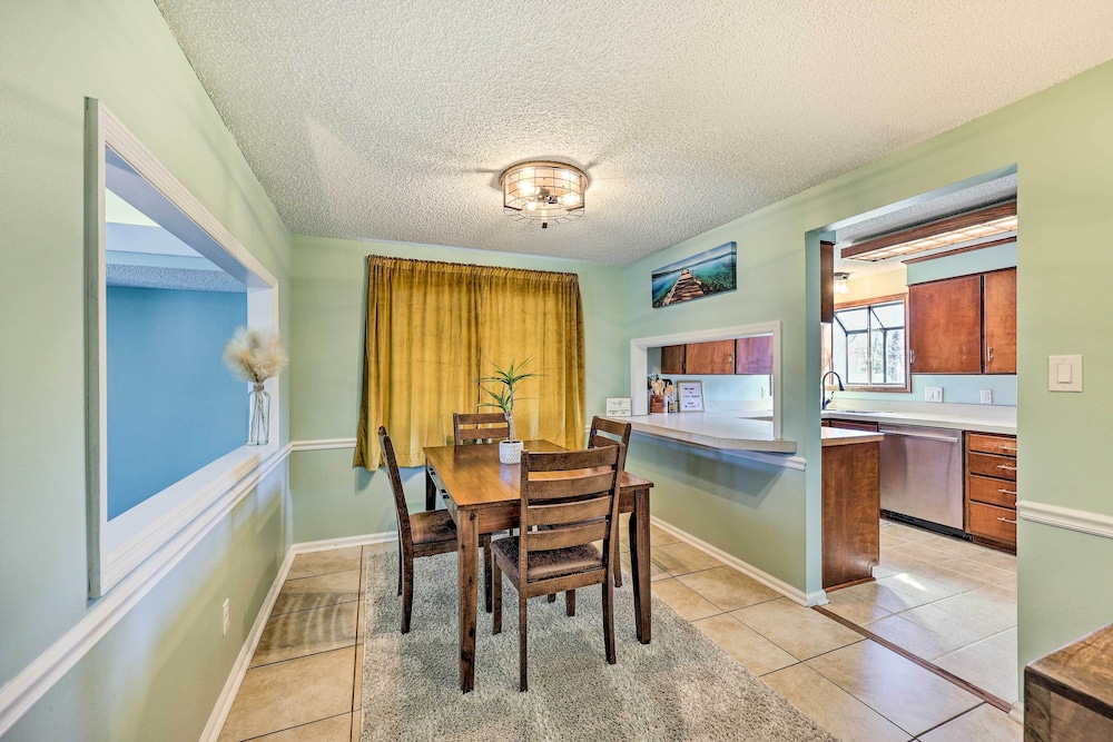 Hot Springs Home with Deck Near Ouachita River - photo 5