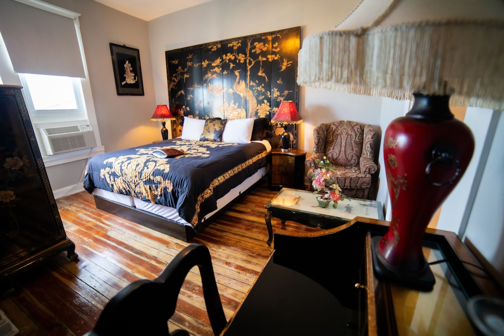 Oaak Tree Hotel - photo 116