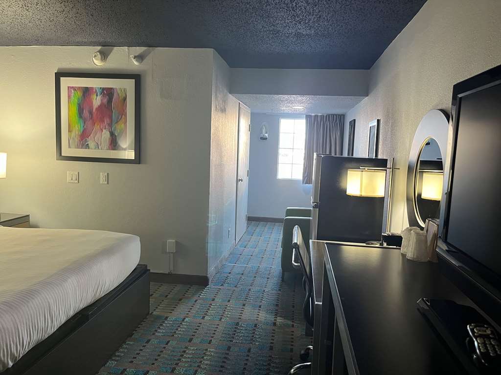 Fifth Season Suites - photo 23