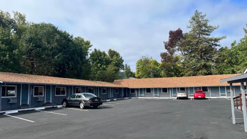 Pine Cone Motel - photo 24