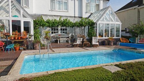 Lauriston House — 4-Star Luxury Hotel in Dartmouth, United Kingdom