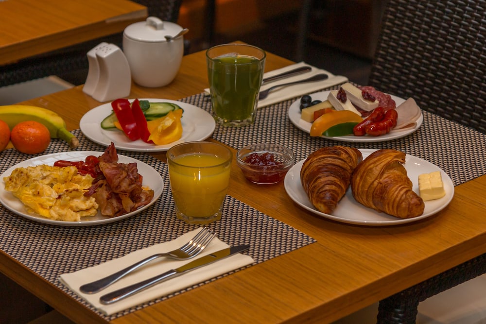 מזון ומשקאות