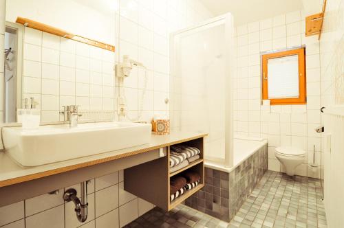 Ferienwohnungen Evi Huber — 4-Star Luxury Hotel in Oberammergau, Germany