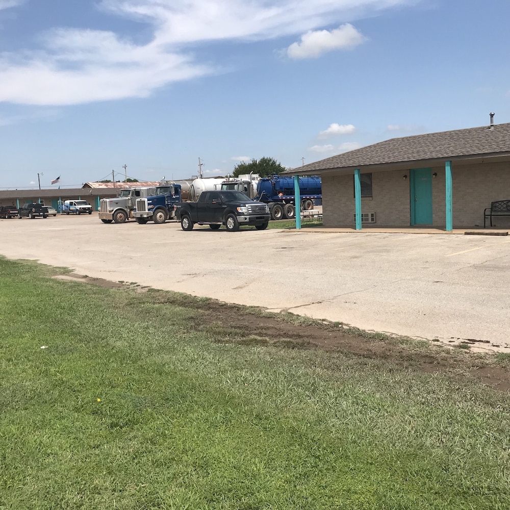 Trend Motel and RV Park - photo 18