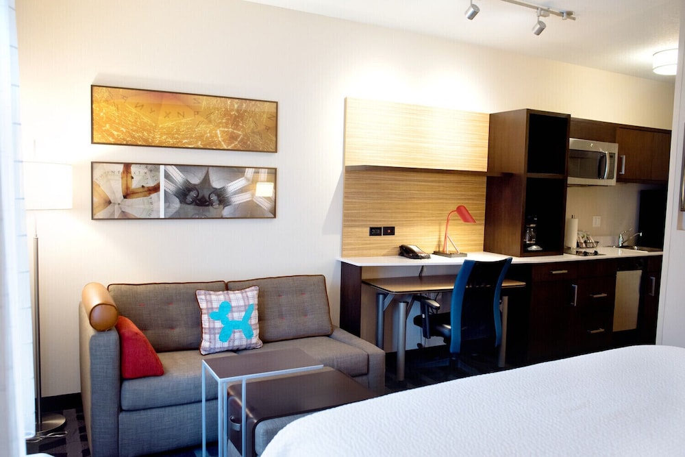 TownePlace Suites by Marriott Ames - photo 15