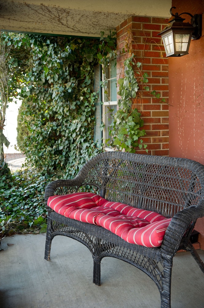 Birchfield Manor Inn and Restaurant - photo 38