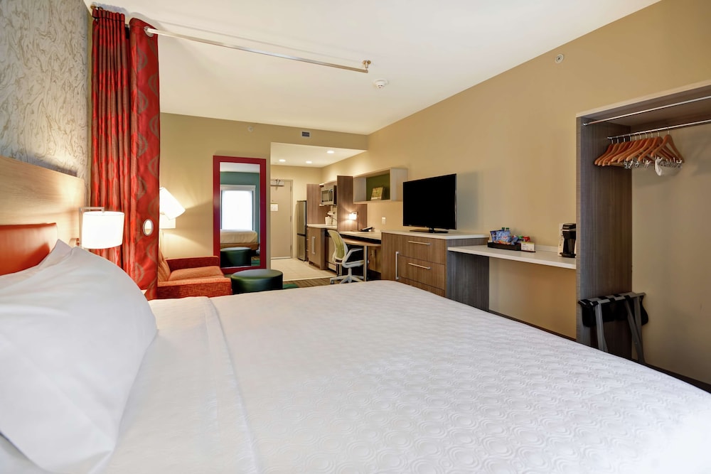 Home2 Suites by Hilton at the Galleria - photo 7