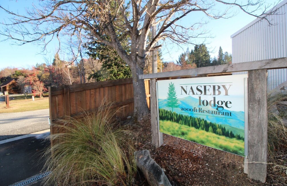 Naseby Lodge — 4-Star Luxury Hotel in Dunedin, New Zealand