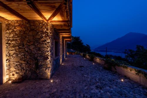 Villa Cassia — 4-Star Luxury Hotel in Stazzona, Italy