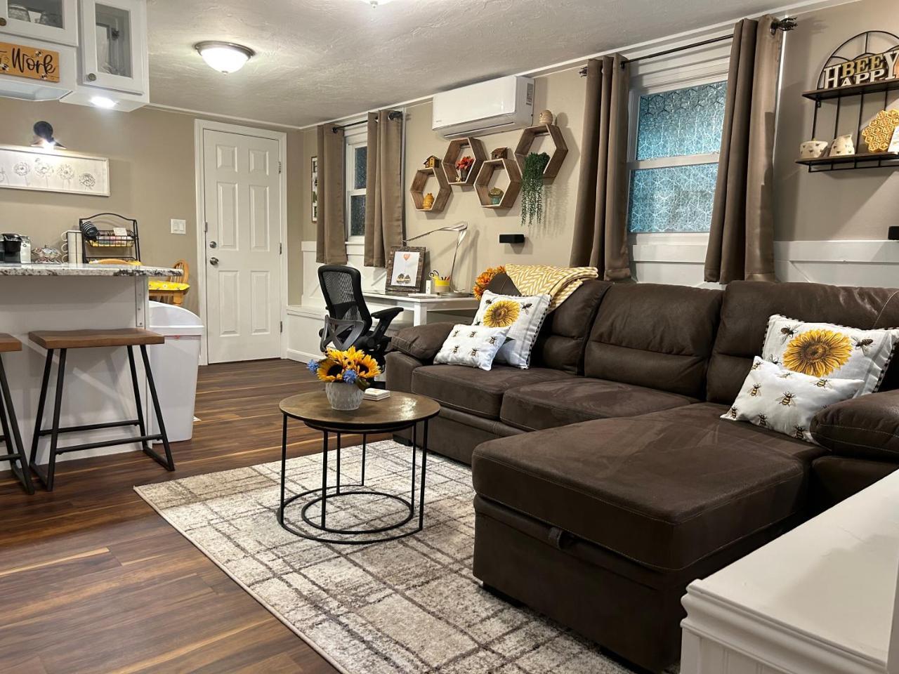 The Hive Unique Themed Getaway — hotel in Billerica