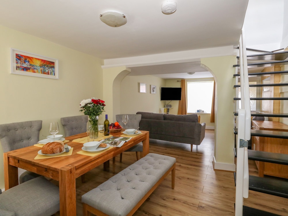 Cove Street Cottage — 4-Star Luxury Hotel in Weymouth, United Kingdom