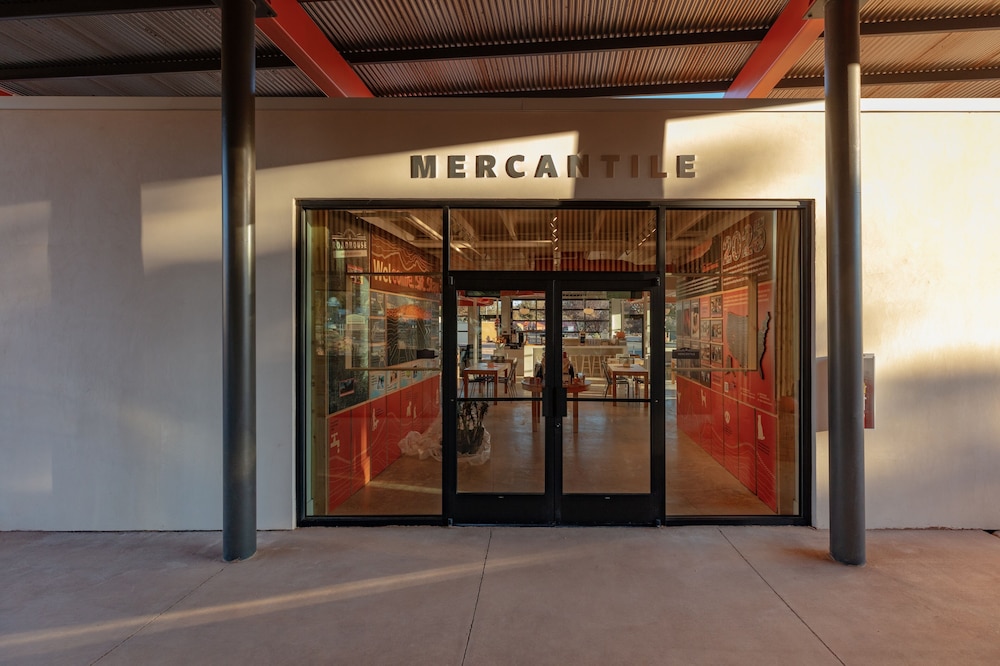 Best Friends Roadhouse and Mercantile - photo 19