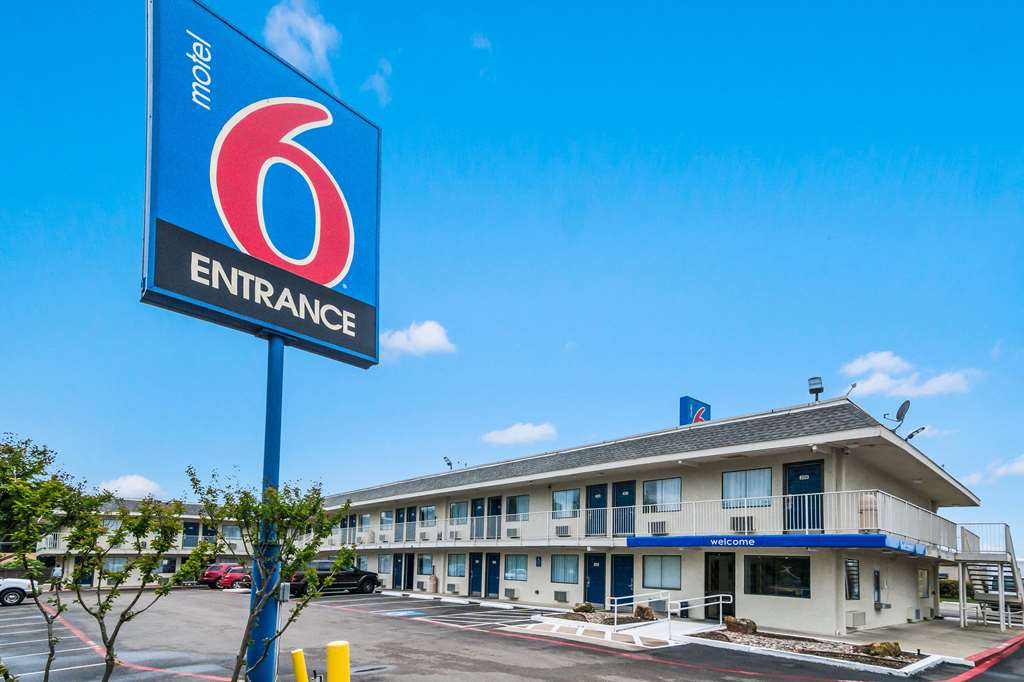 Motel 6 Irving TX Dallas - photo 4