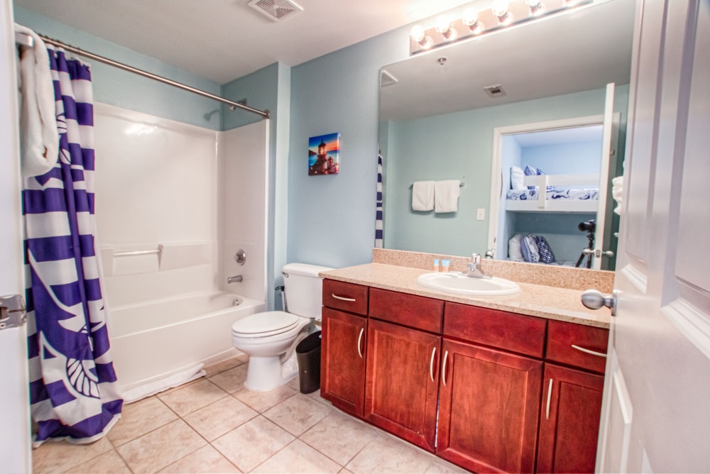Laketown Wharf Resort by Aneliya's Rentals - photo 811