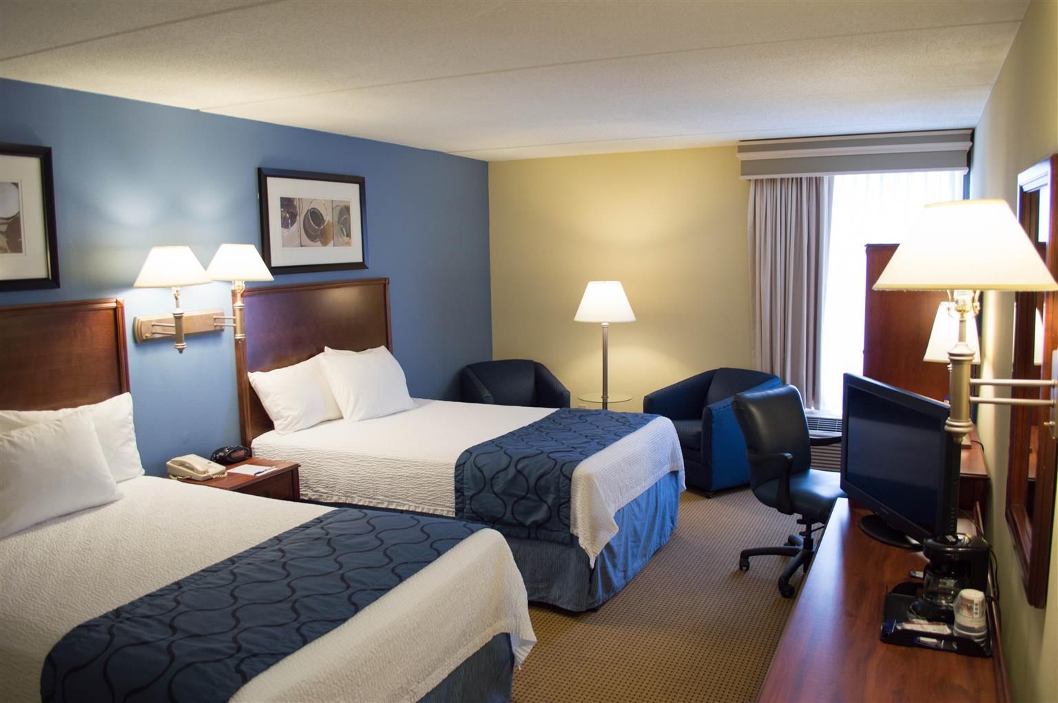 Best Western Plus Portsmouth Chesapeake Hotel - photo 8