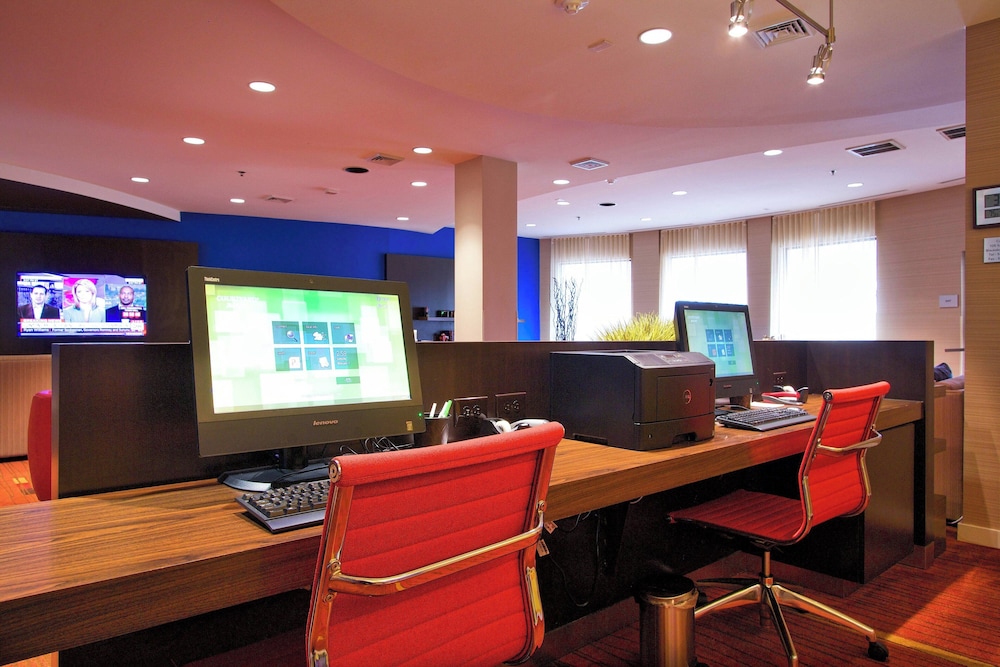 Courtyard by Marriott Blacksburg - photo 16