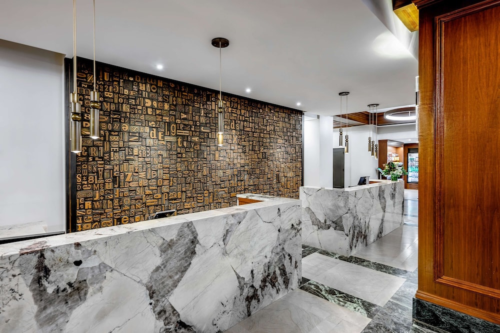 Hotel Fort Des Moines Curio Collection by Hilton - photo 8