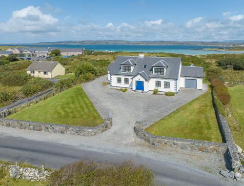 Grianán - carbon neutral hotel in Unknown City