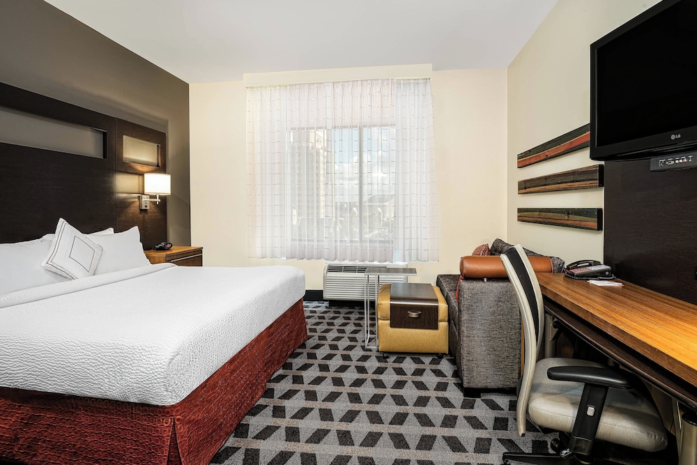 TownePlace Suites by Marriott San Antonio Downtown Riverwalk - photo 10