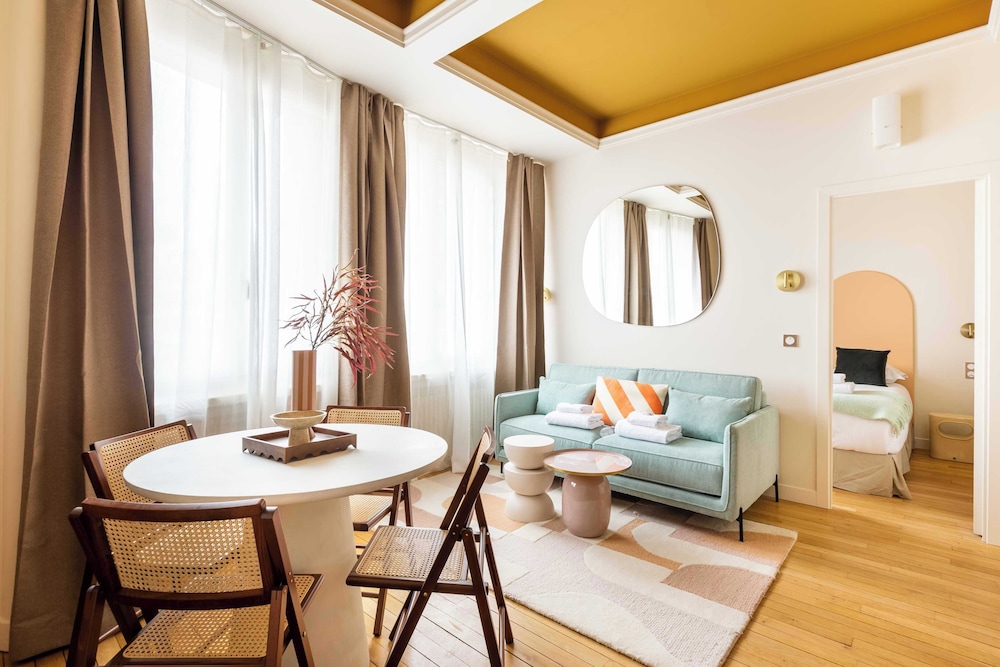 Résidence Paris Reculettes — 4-Star Luxury Hotel in Paris, France
