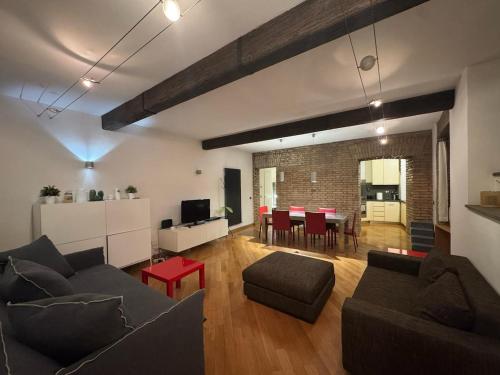 New Renovated Apt in Ancient Rome — 4-Star Luxury Hotel in Rome, Italy
