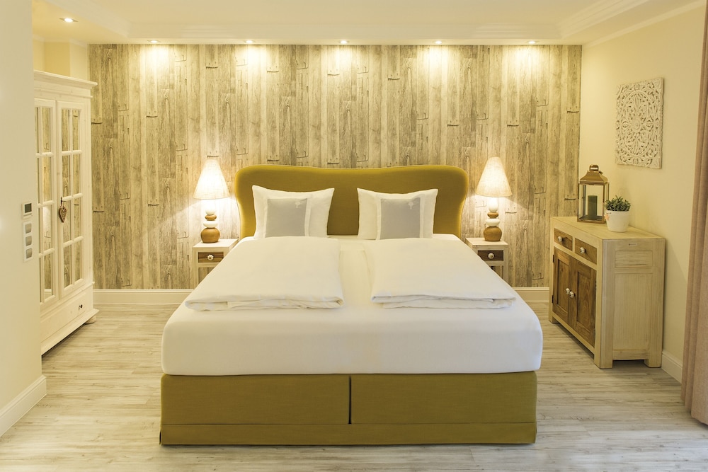 Donau Lodge Boardinghouse — 4-Star Luxury Hotel in Straubing, Germany