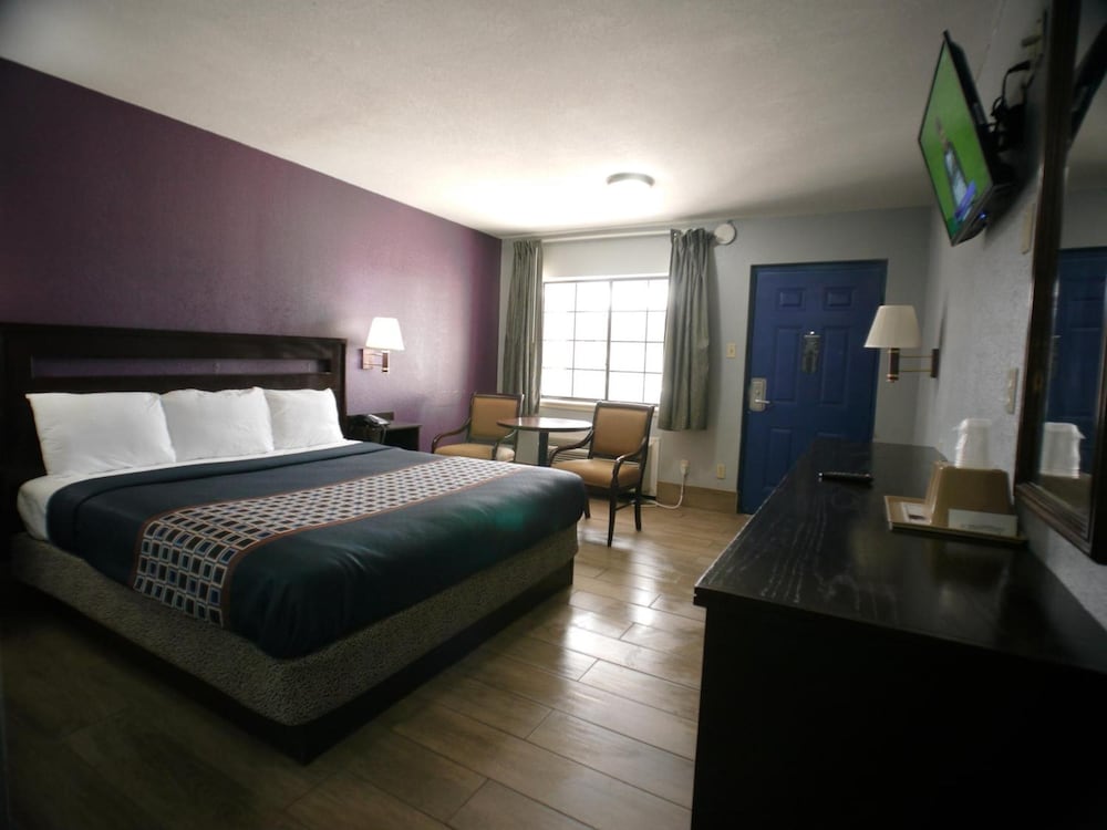 Texas Inn Airport McAllen - photo 21