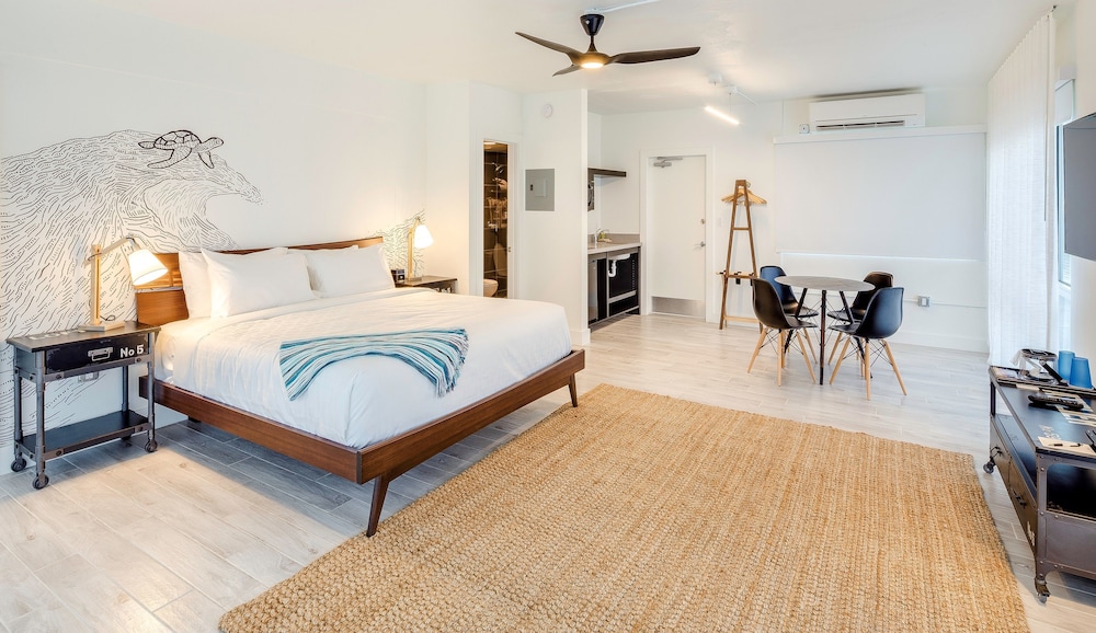 Plunge Beach Resort - photo 10