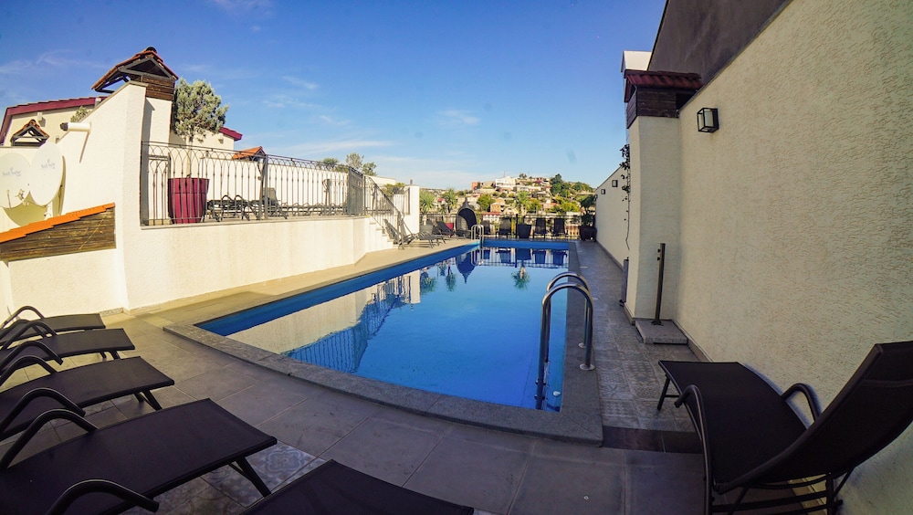 Rooftop pool