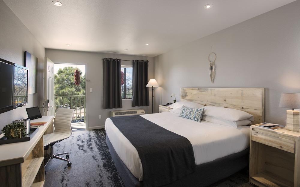 The Sage Hotel - photo 13