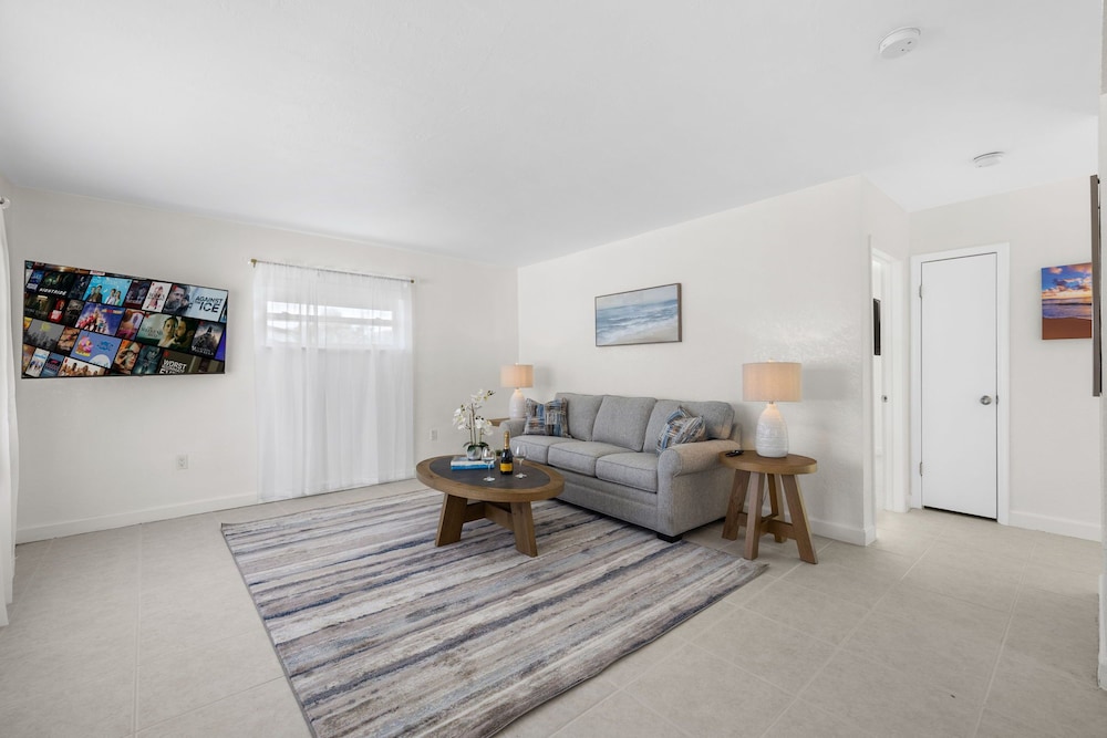 Sunset Inn Hallandale Beach - photo 49
