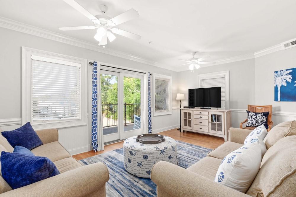 Brass Rail 220 — 4-Star Luxury Hotel in Tybee Island, United States