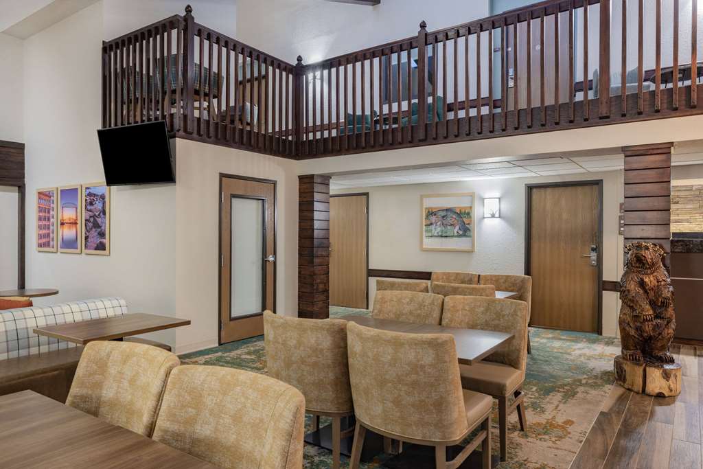 AmericInn by Wyndham Duluth South Black Woods Event Center - photo 43