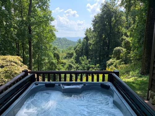 Mustang Haven — 4-Star Luxury Hotel in Ferguson, United States