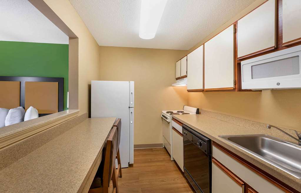 Extended Stay America Suites Cleveland Great Northern Mall - photo 17