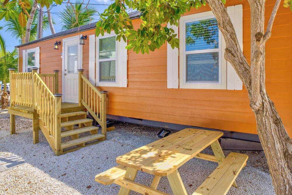 Aqua Lodges at 47th Street Gulfside - photo 24