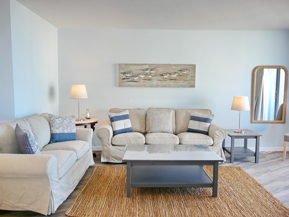 South Seas Tower 2 1001 - photo 11