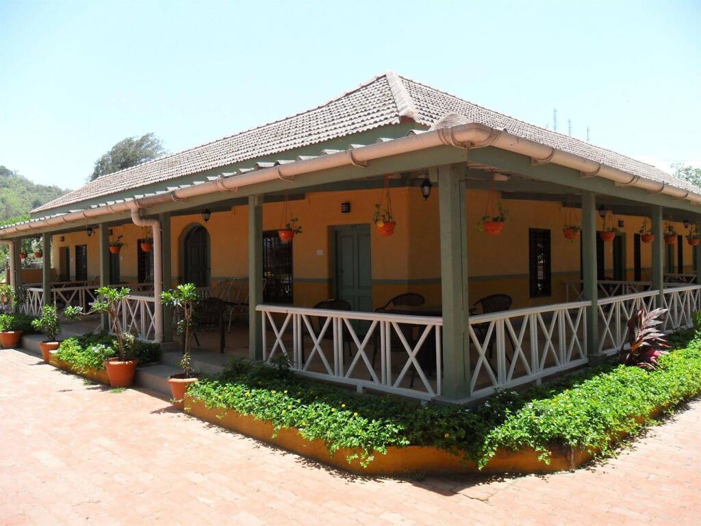 Golden Swan Beach Resort in Murud, India