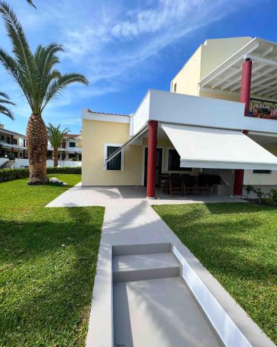 Casa di Palma Beach Front — 4-Star Luxury Hotel in Pefkochori, Greece